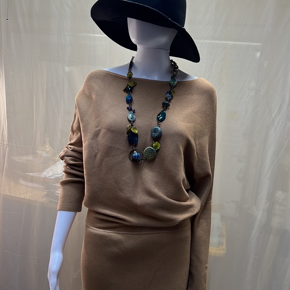BANANA REPUBLIC TALL LG. TAUPE SWEATER DRESS